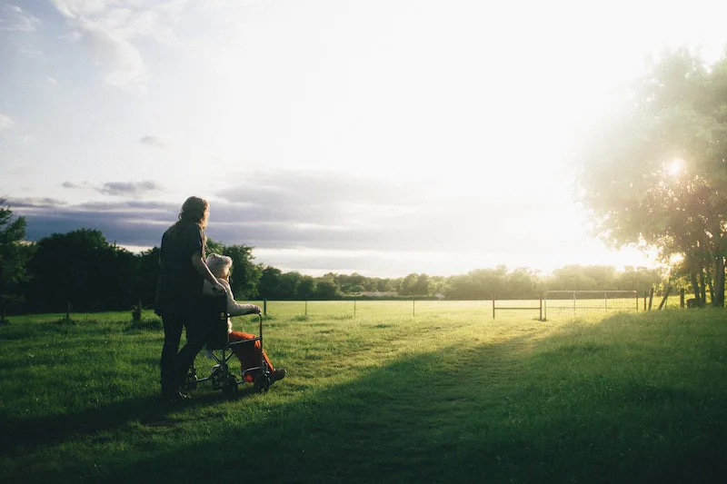 Birthday Gift Message for a Parent: What to Write When Love Has Changed Shape Over the Years